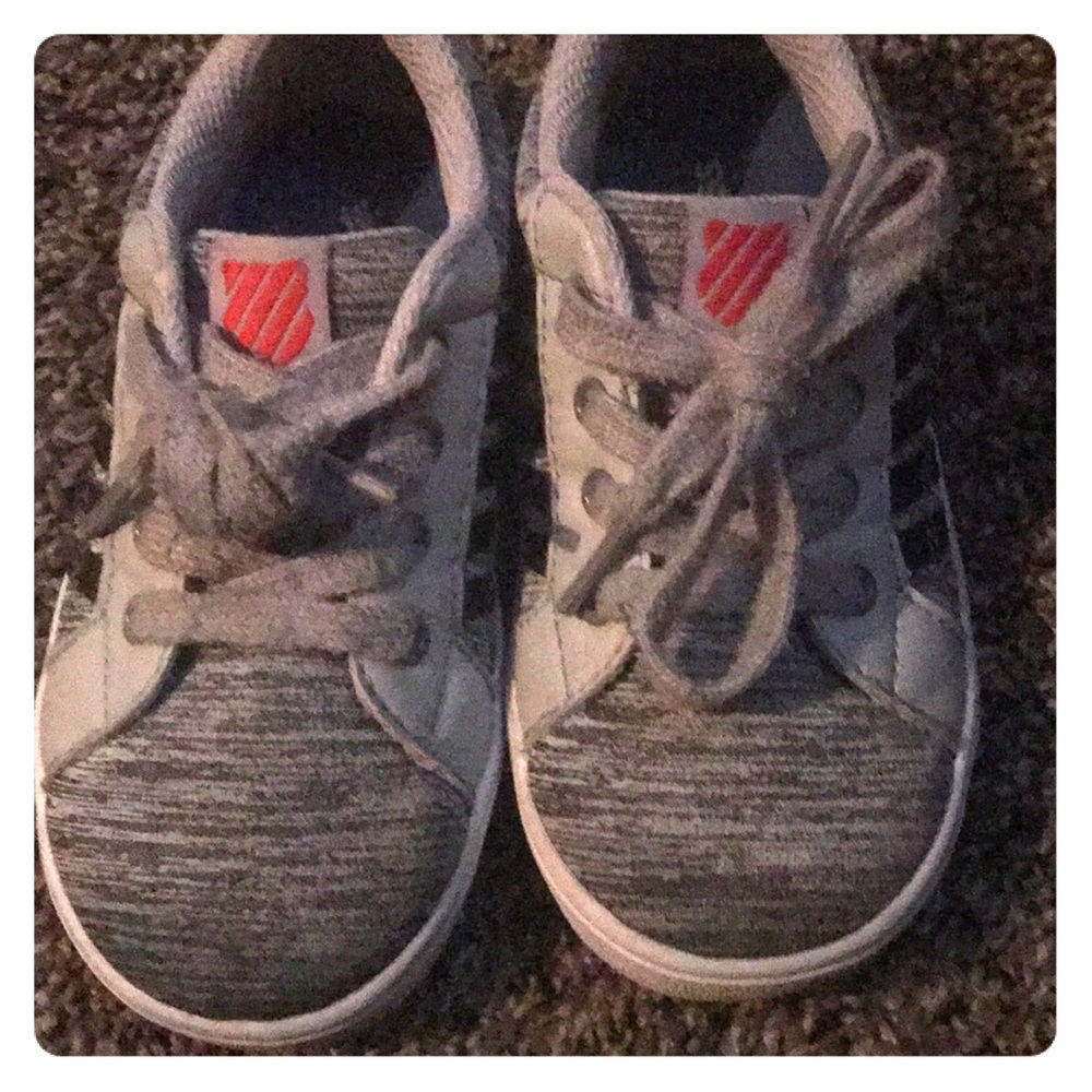 Boys shoes